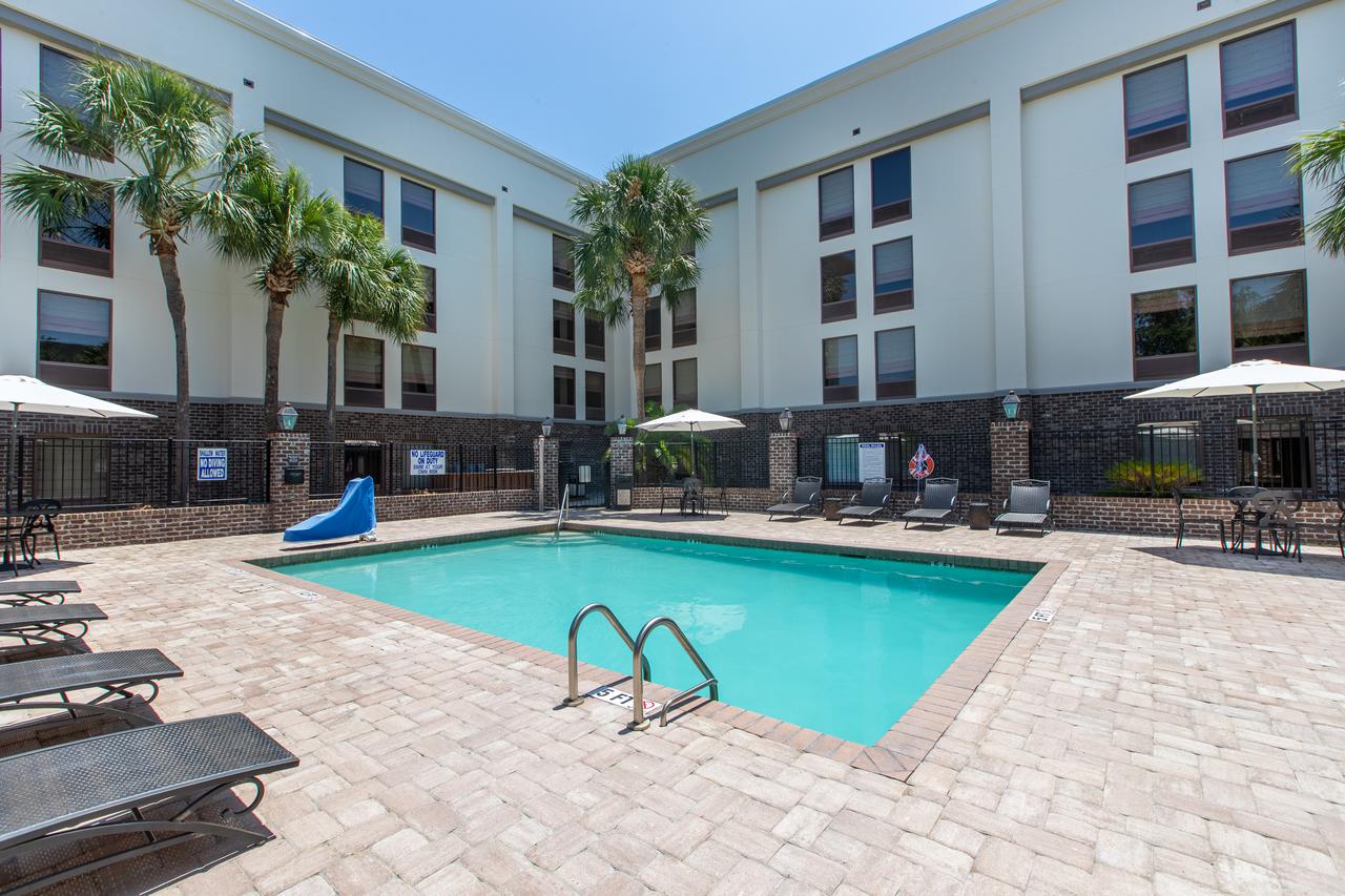 Hampton Inn Patriots Point - thumb 11