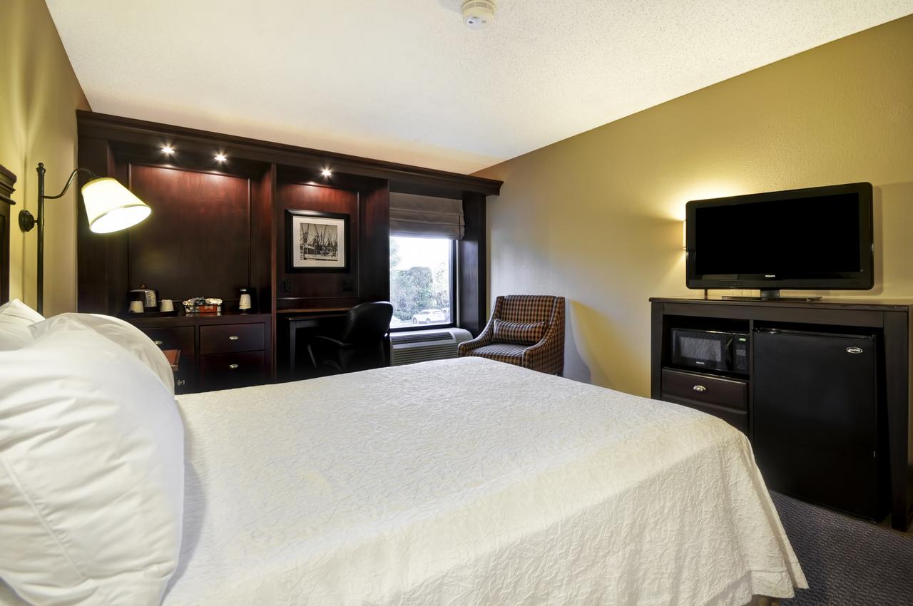 Hampton Inn Patriots Point - thumb 3