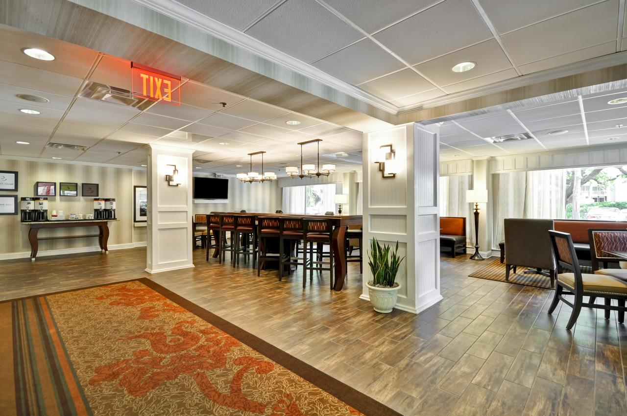 Hampton Inn Patriots Point - thumb 26