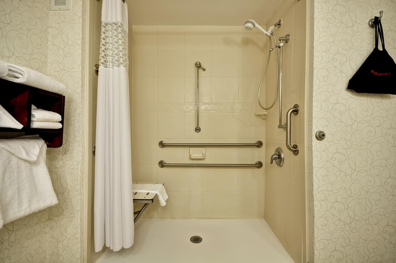 Hampton Inn Patriots Point - thumb 14