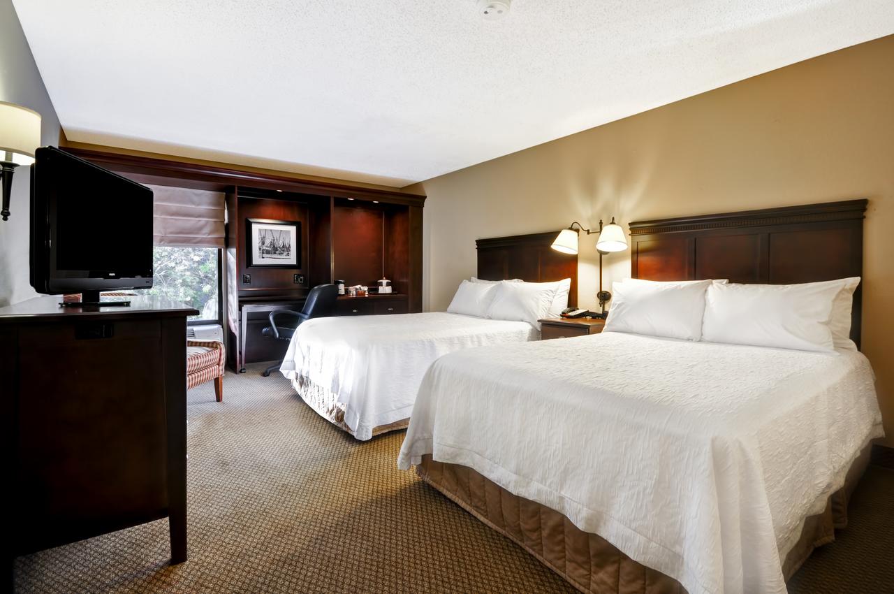 Hampton Inn Patriots Point - thumb 4