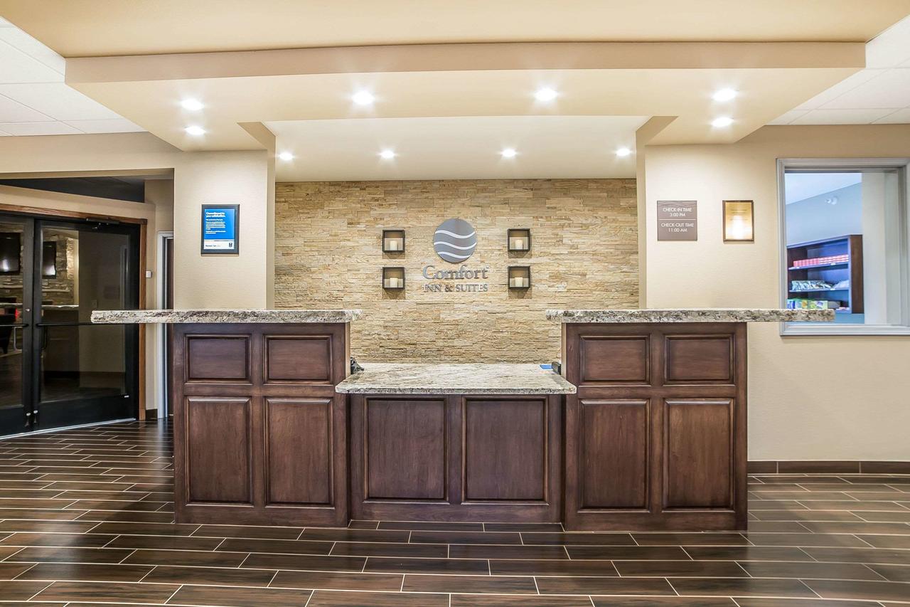 Comfort Inn & Suites Near Mt. Rushmore - thumb 2