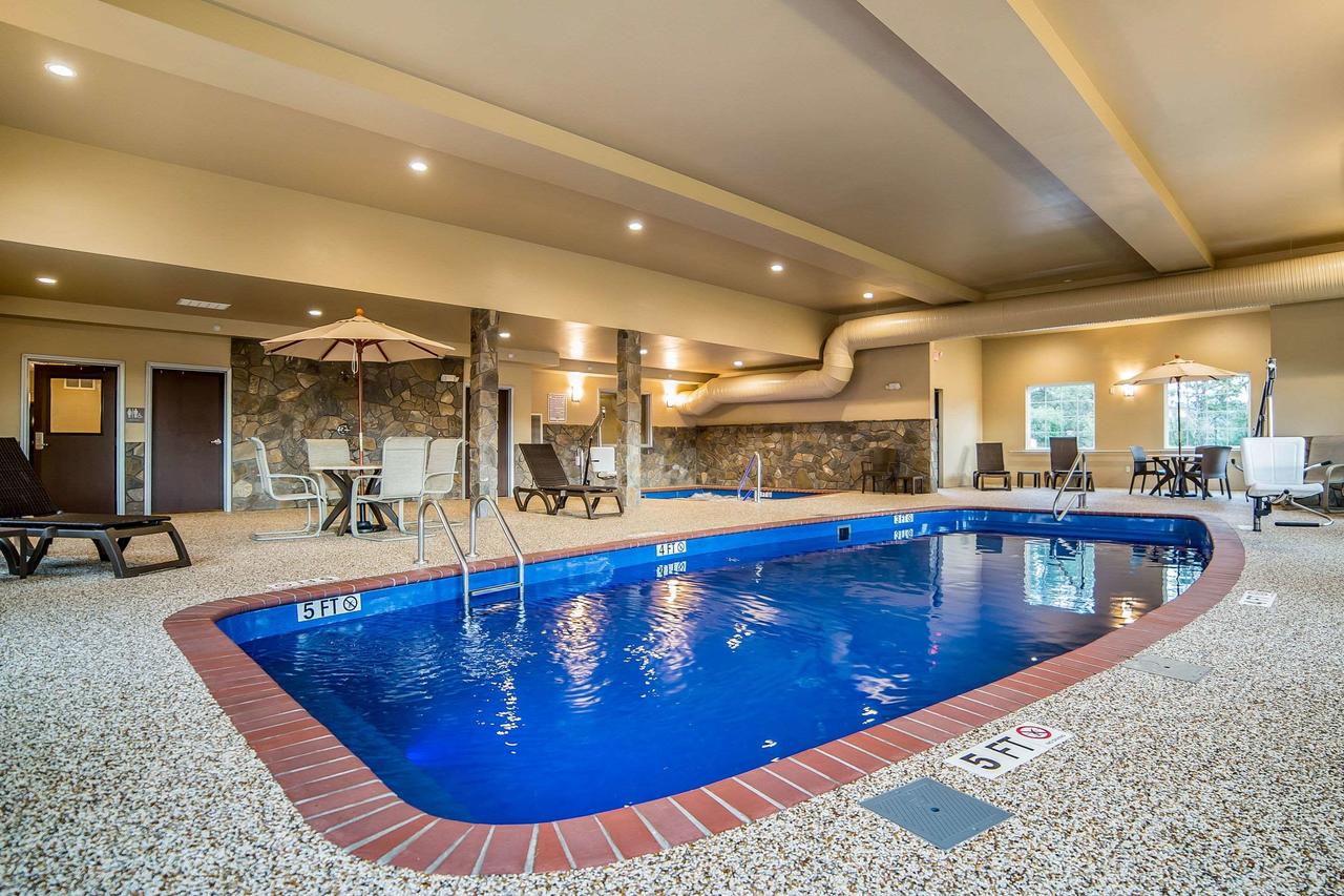 Comfort Inn & Suites Near Mt. Rushmore - thumb 16