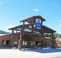 Best Western Golden Spike Inn  Suites - Accommodation Rooms