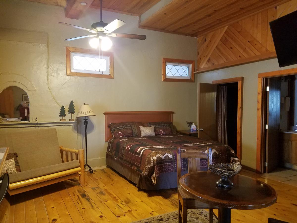 Dakota Spur Hotel - thumb 21