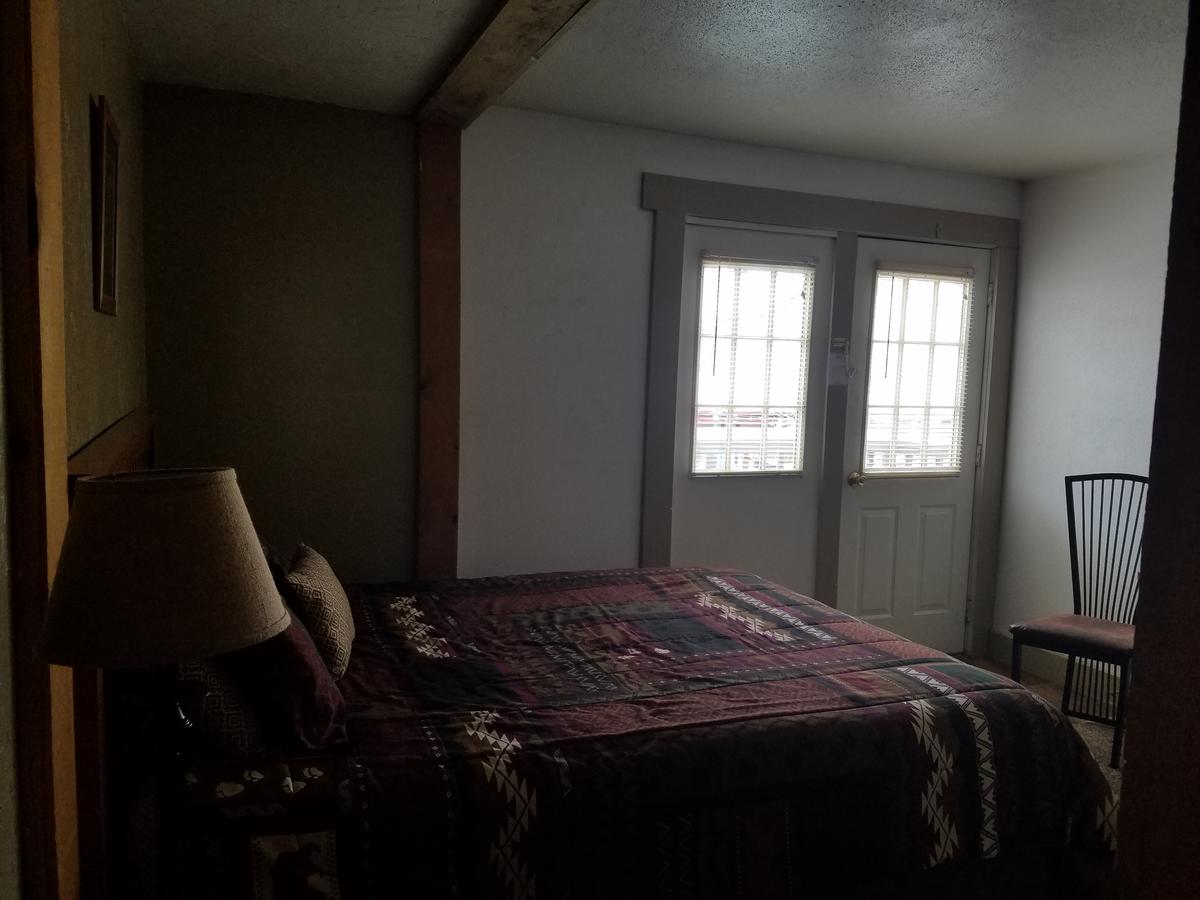 Dakota Spur Hotel - thumb 36