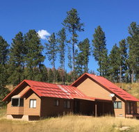 Golf Course Cabin - Accommodation Rooms