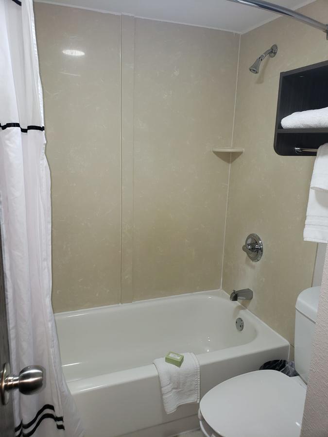 Alexis Inn And Suites Hotel - thumb 18