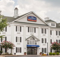 Howard Johnson by Wyndham Jackson - Accommodation Rooms