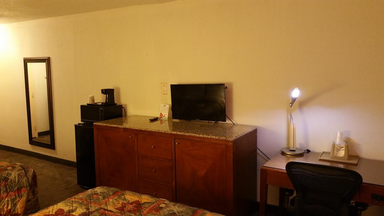 Jackson Hotel & Convention Center - thumb 5