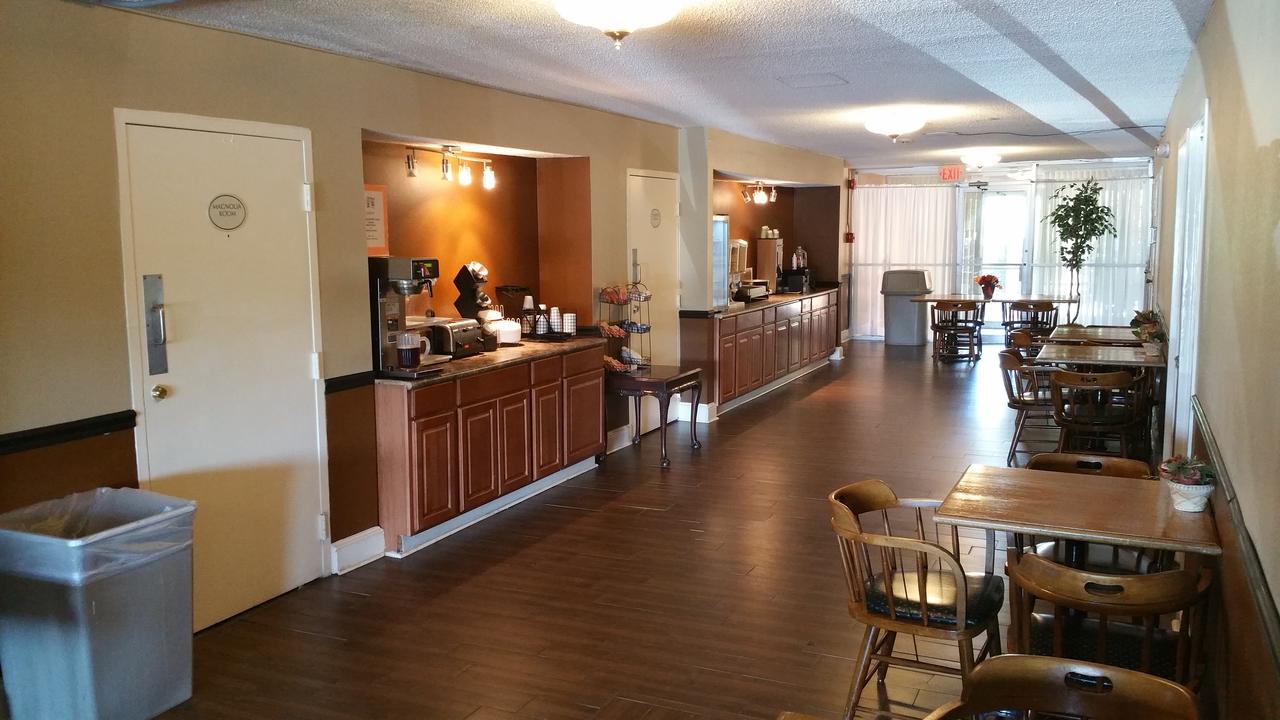 Jackson Hotel & Convention Center - thumb 2