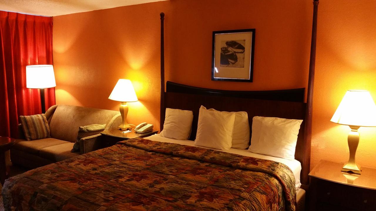 Jackson Hotel & Convention Center - thumb 8