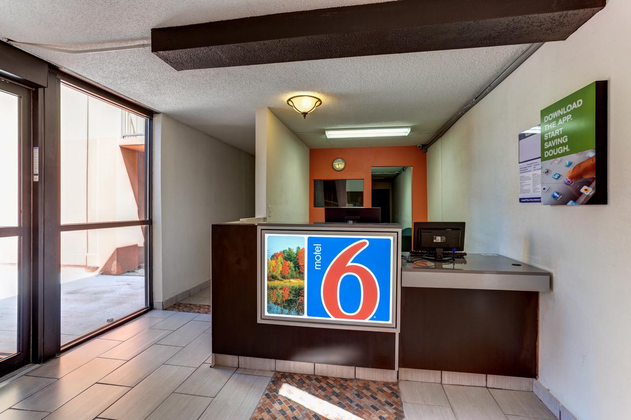 Motel 6 Jackson, TN - thumb 4