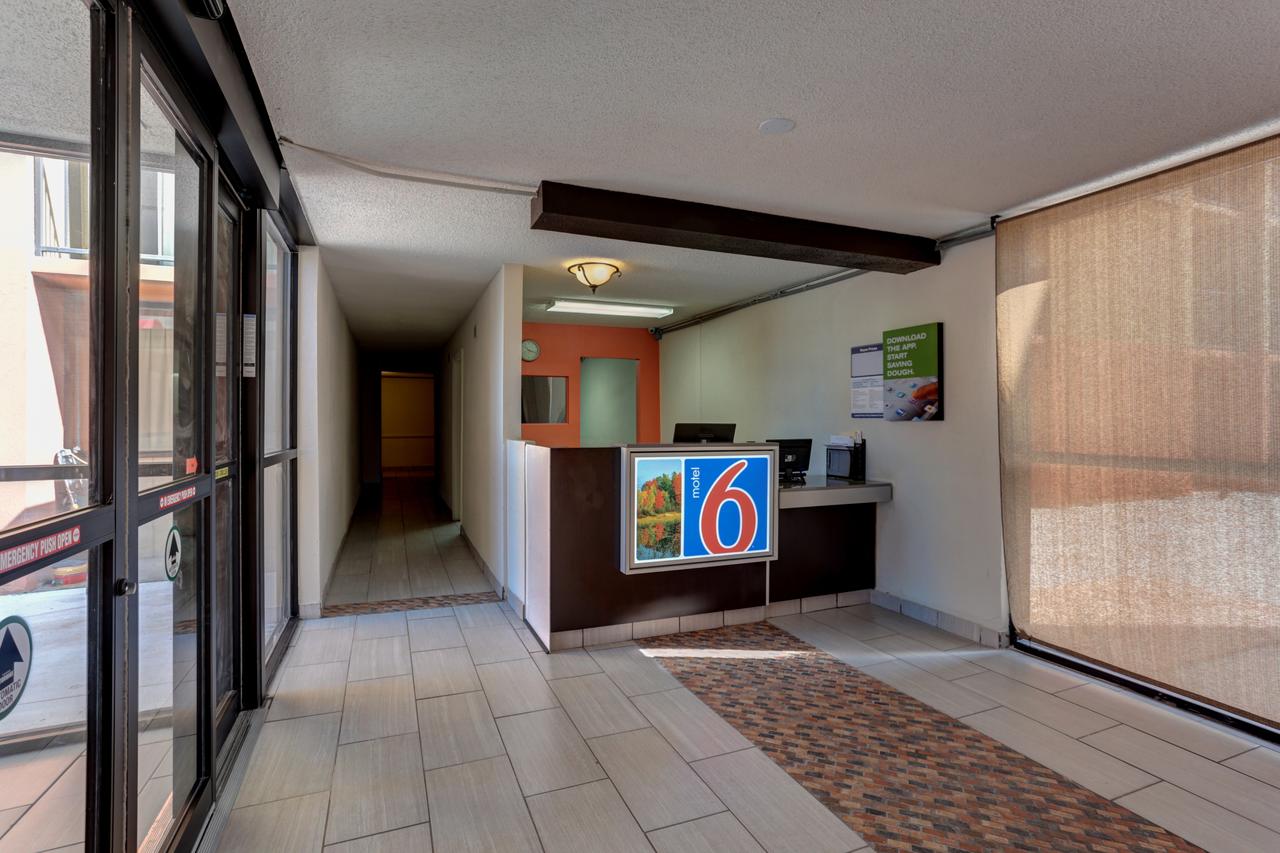 Motel 6 Jackson, TN - thumb 5