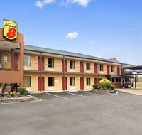 Super 8 by Wyndham Jackson - Accommodation Rooms