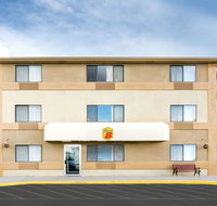 Super 8 by Wyndham Cedar City - Accommodation Rooms