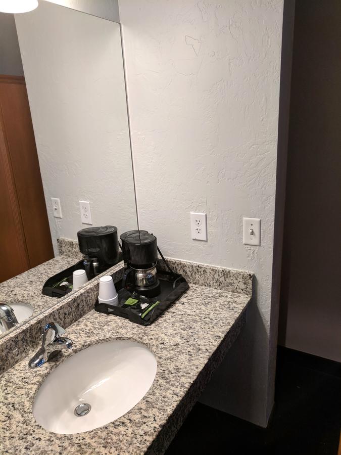Americas Best Value Inn & Suites Provo - thumb 14