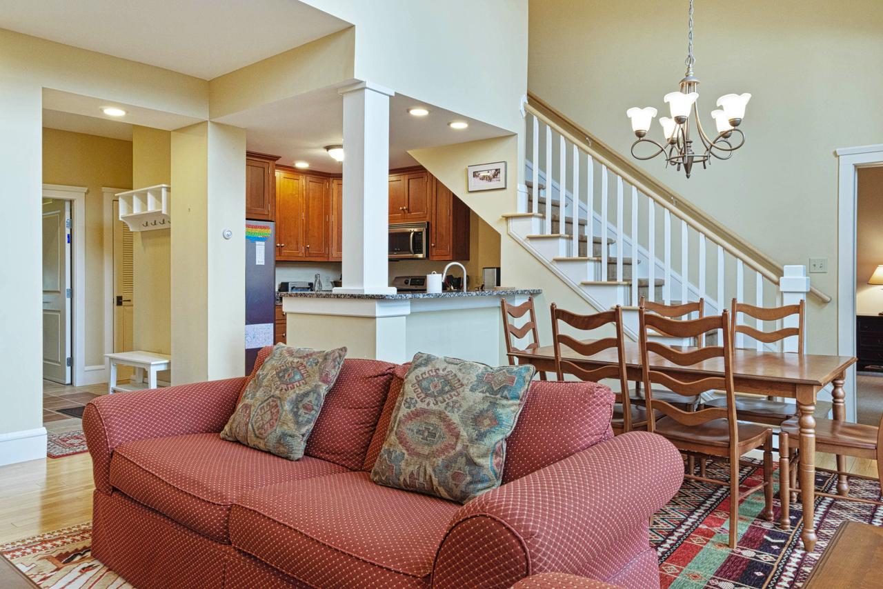 Castle Hill Condo - thumb 9