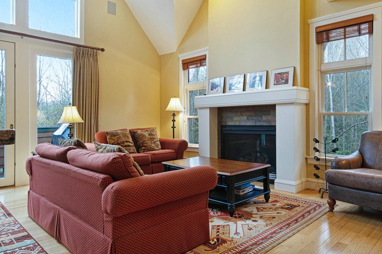 Castle Hill Condo - thumb 0