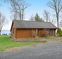 Lake Champlain Getaway - Accommodation Rooms