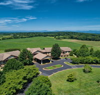 Round Hill Inn - Accommodation Rooms