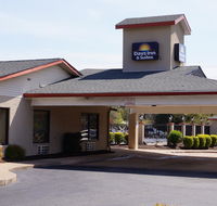 Days Inn  Suites by Wyndham Colonial - Accommodation Rooms