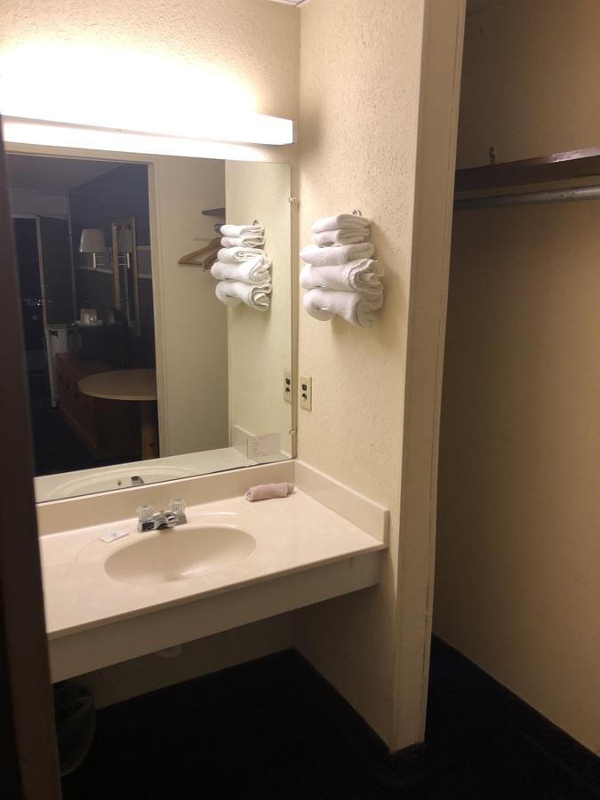 Virginian Motel - thumb 4