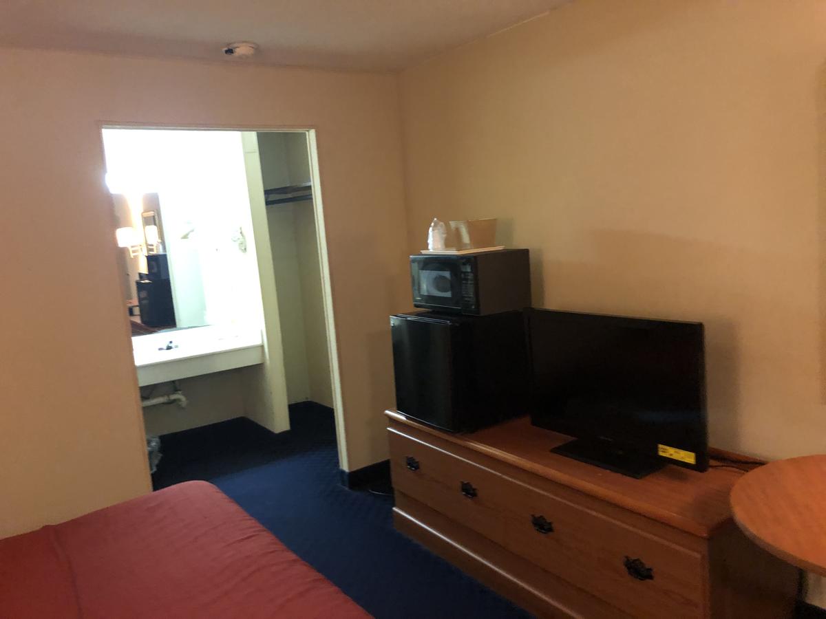 Virginian Motel - thumb 6