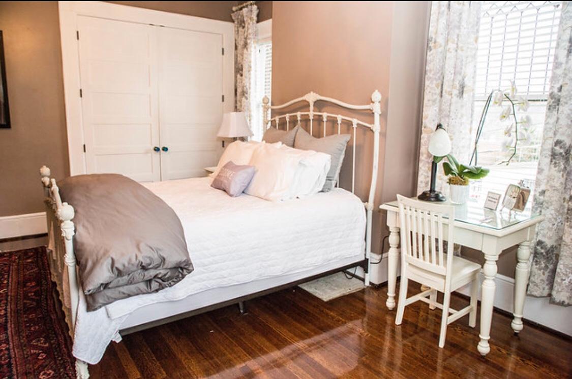 Baker's Hill Inn - thumb 2