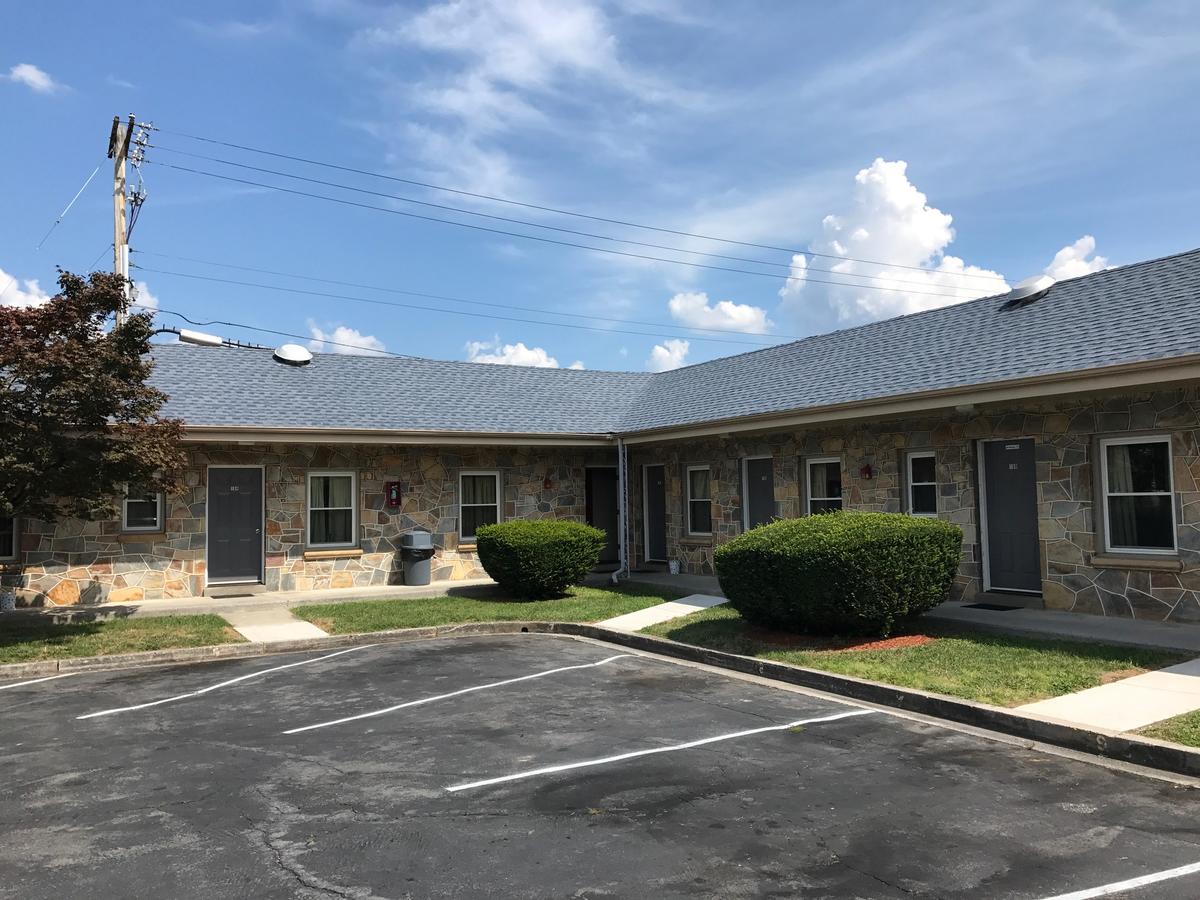 Blue Ridge Motel - thumb 1