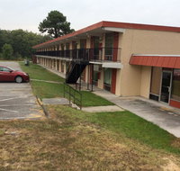 Travel Plaza Motel - Accommodation Rooms