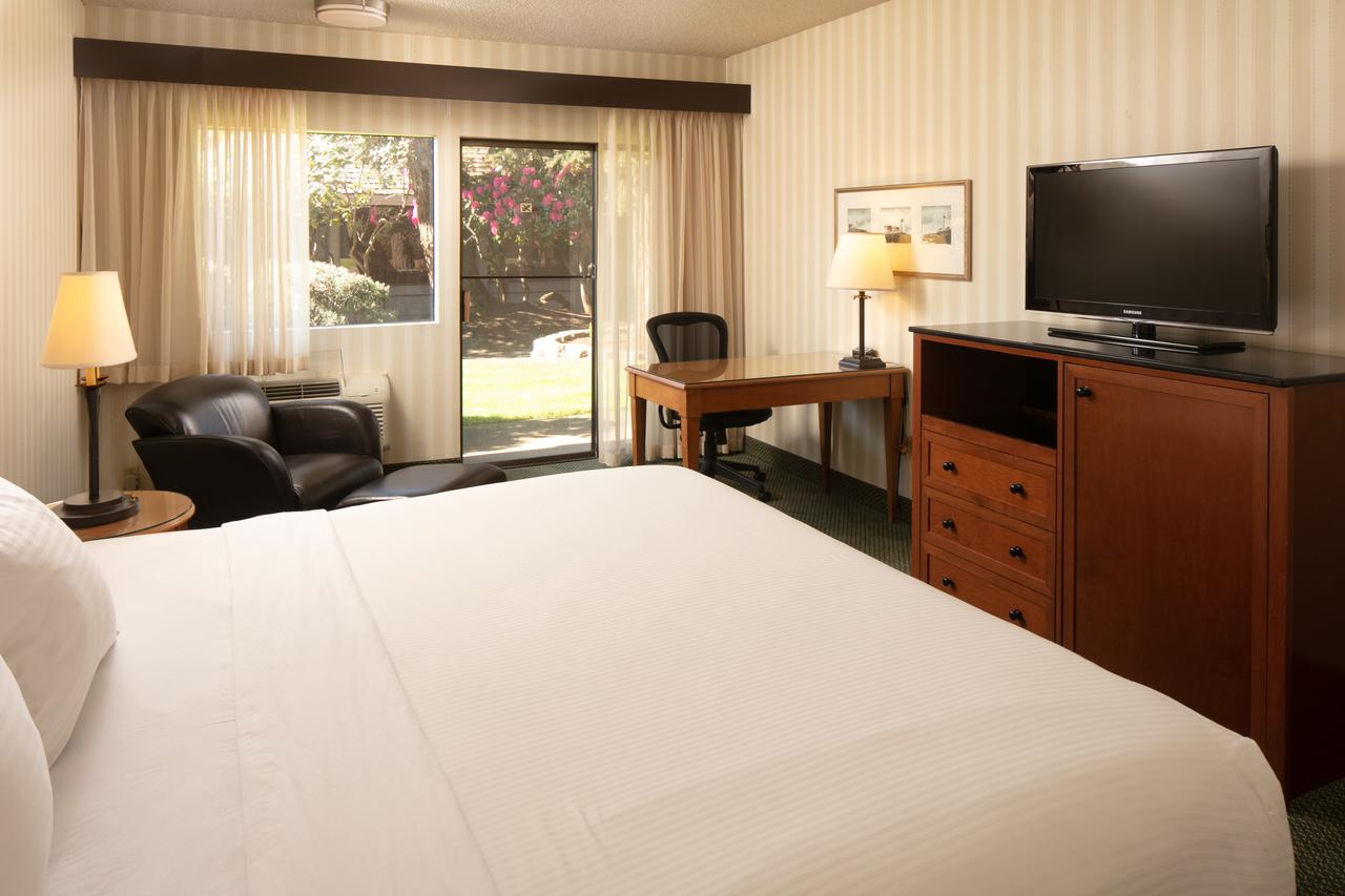 Red Lion Hotel Bellevue - thumb 4