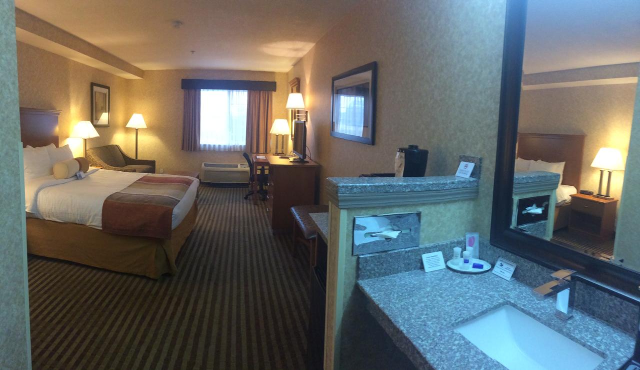 Best Western Rama Inn - thumb 28