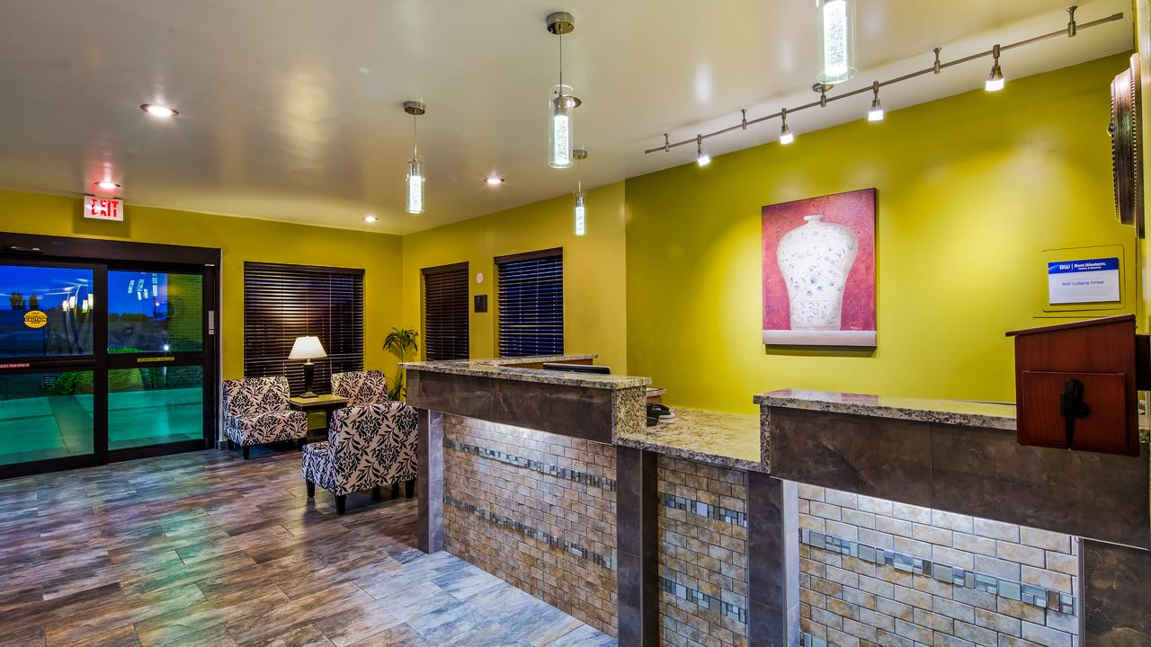 Best Western Rama Inn - thumb 6