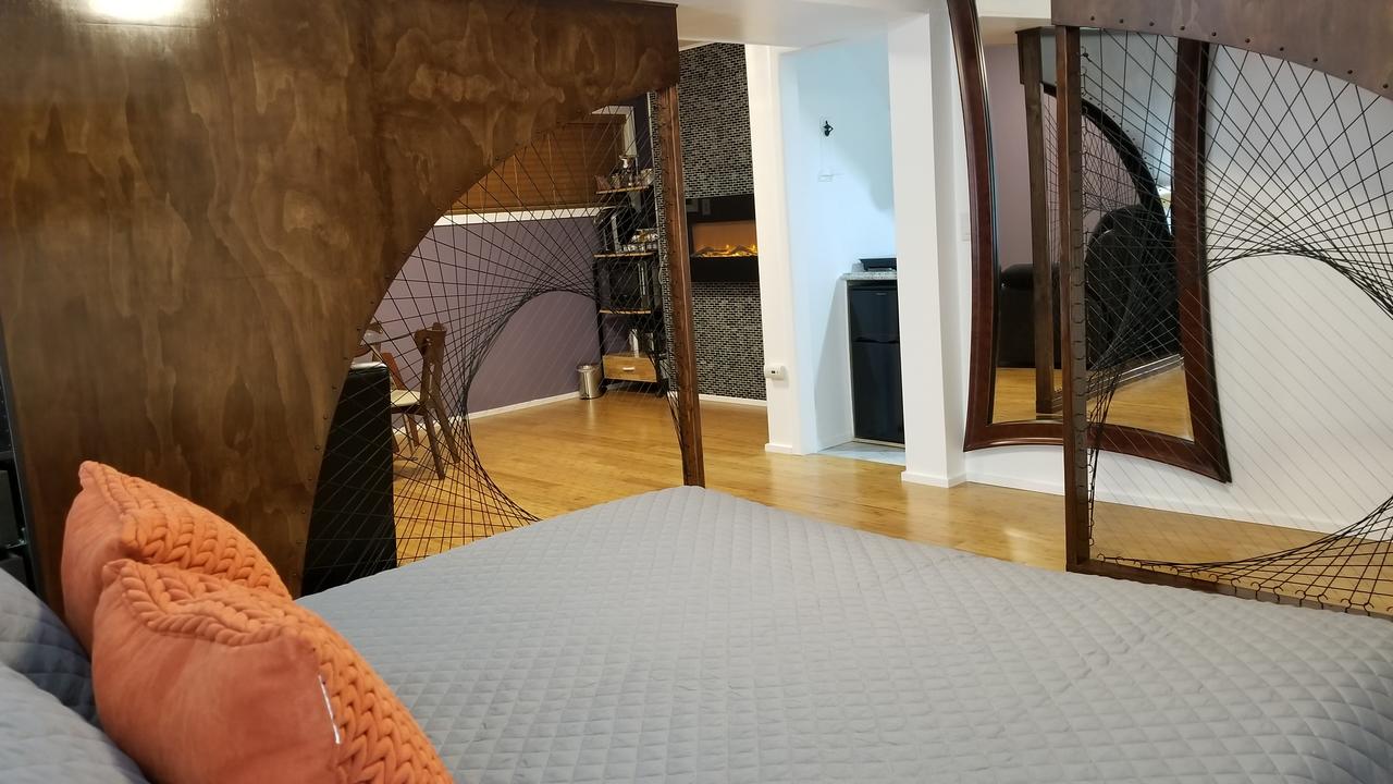 Wine Country Contemporary Retreat - thumb 8