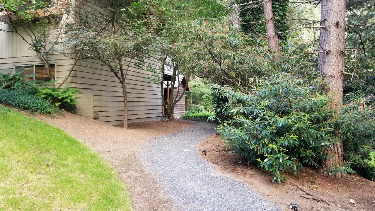 Wine Country Contemporary Retreat - thumb 16