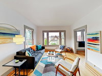 2402 9th Ave W Duplex Duplex Accommodation Rooms