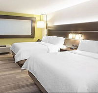 Holiday Inn Express  Suites - Elkhorn - Lake Geneva Area - Accommodation Rooms