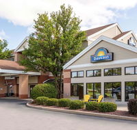 Days Inn  Suites by Wyndham Madison - Accommodation Rooms