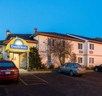 Days Inn by Wyndham West-Eau Claire - Accommodation Rooms