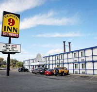 National 9 Inn Showboat - Accommodation Rooms
