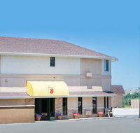 Super 8 by Wyndham Casper West by the River - Accommodation Rooms