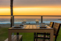 5115 05 - Ocean Beachfront Villa 5 Accommodation Rooms