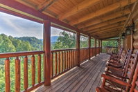 'Boogie Bear' Sevierville Cabin with Deck  Jacuzzi Accommodation Rooms