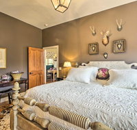 'Green Shadows' Scenic Whittier Condo with Fireplace! - Accommodation Rooms