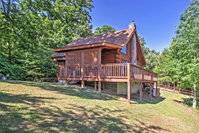 'Happy Ours' about Cabin with Mtn Views 9Mi to Dollywood Accommodation Rooms