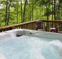 'Nature's Retreat' with Hot Tub - 7 Mi to Bryson City - Accommodation Rooms