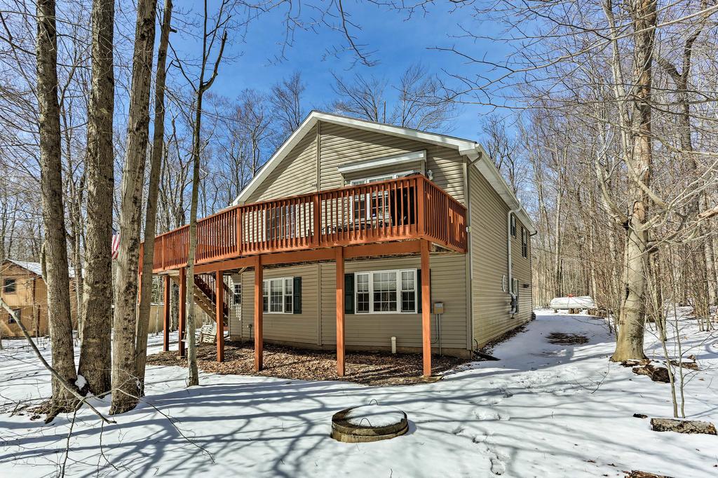 'Pocono Zen' - Arrowhead Lake Home - Walk To Pool! - thumb 2
