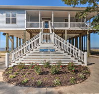 'Sunset View' - Serene Gulf Getaway with Lift - Accommodation Rooms