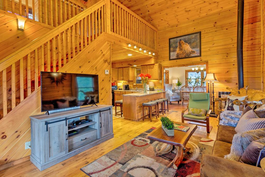 'The Bear's Den' Near Sugar Mtn & Beech Mtn! - thumb 3